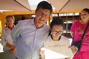 Remise de diplômes VAE à 4 travailleurs d'Esatitude Antibes