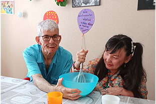 L’anniversaire de Gisèle se prépare en cuisine